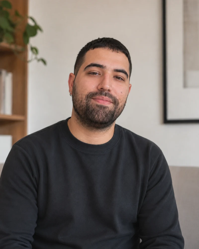 Caner Özcan, Smarkt kurucusu.